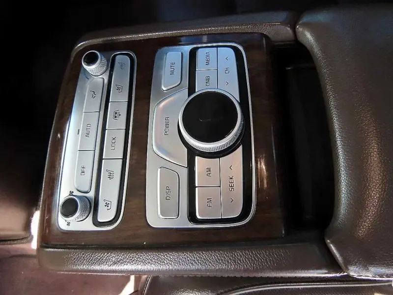 Kia K9