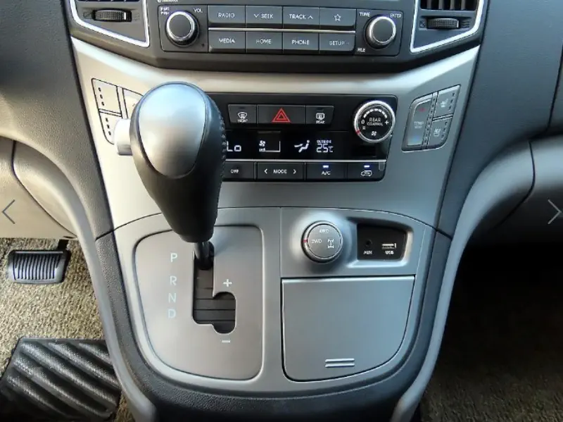 Hyundai Grand Starex