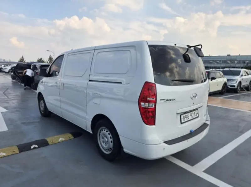 Hyundai Grand Starex