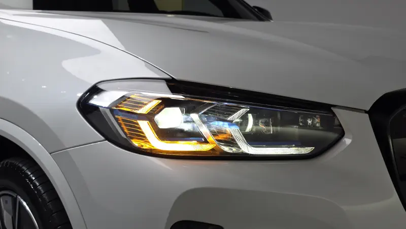 BMW iX3