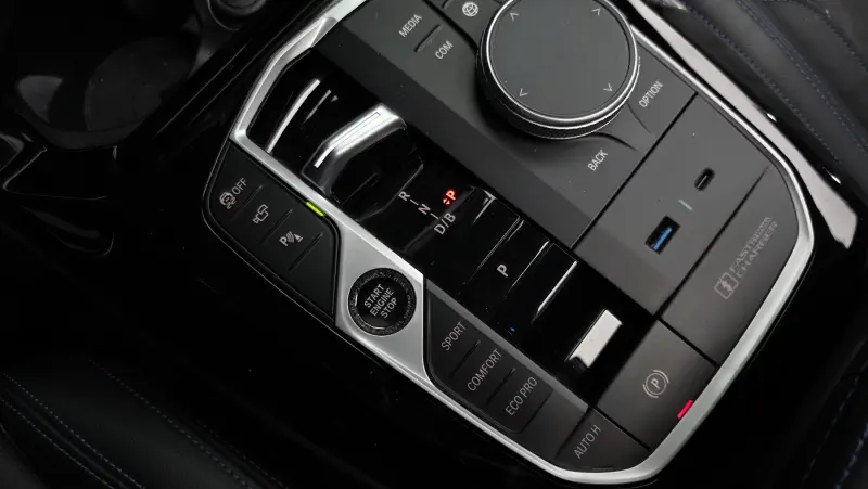BMW iX3