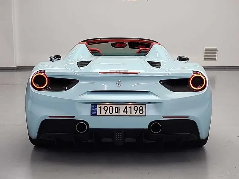 Ferrari 488