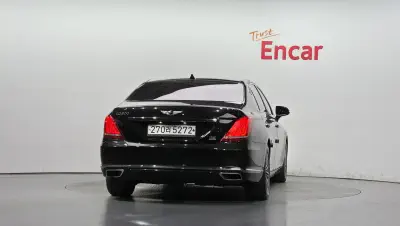Genesis EQ900