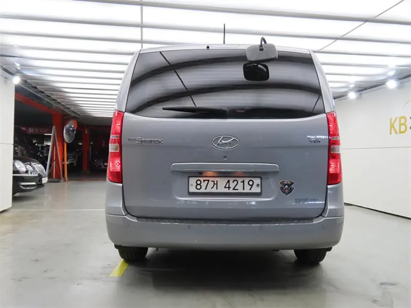 Hyundai Grand Starex