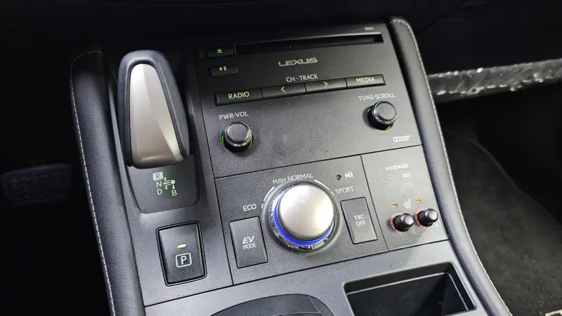 Lexus CT200h