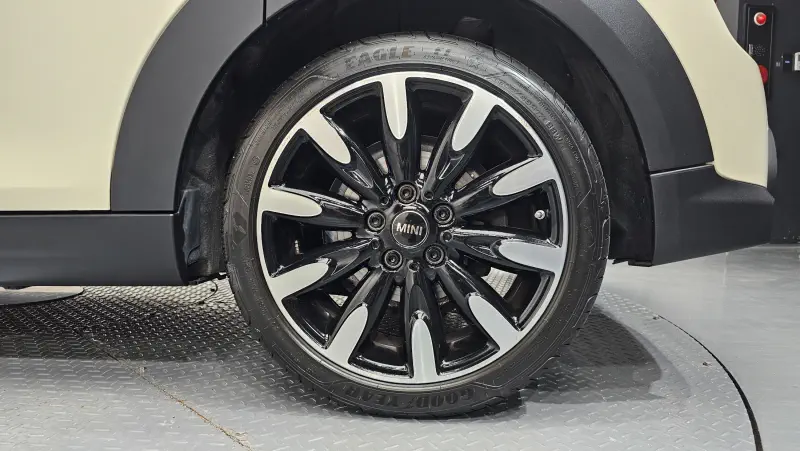 MINI Hatch