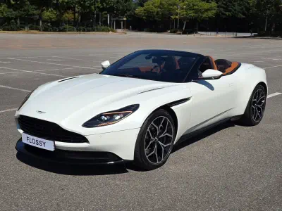 Aston Martin DB11