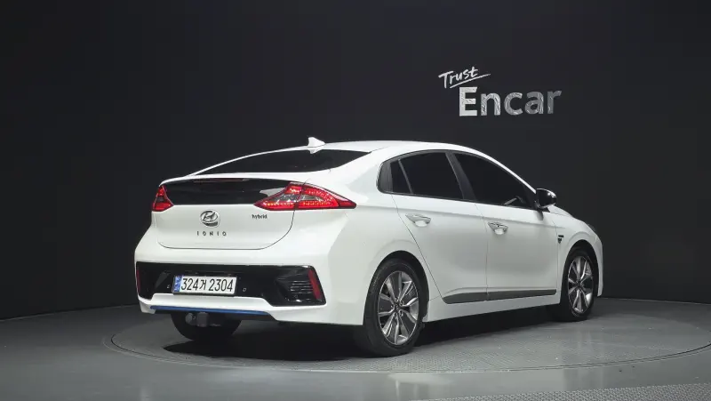 Hyundai Ioniq