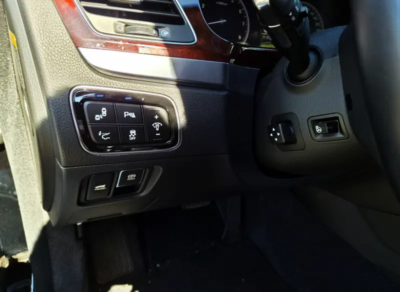 Hyundai Equus