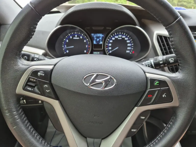 Hyundai Veloster