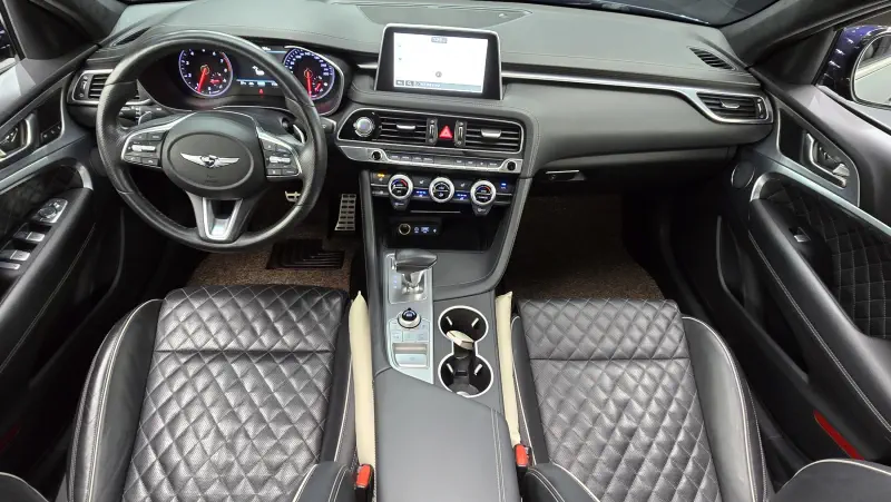 Genesis G70