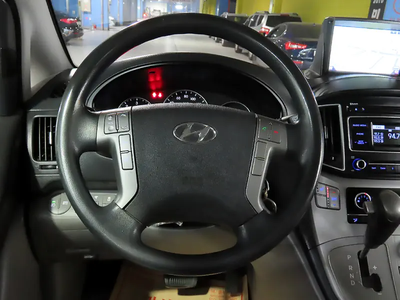 Hyundai Grand Starex
