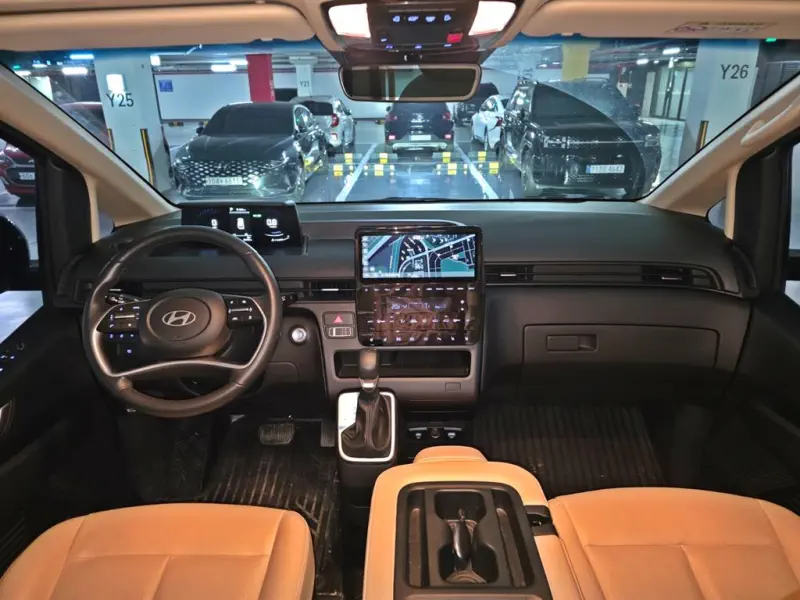 Hyundai Staria
