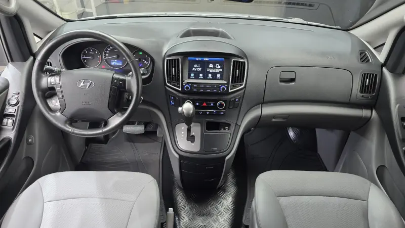 Hyundai Grand Starex
