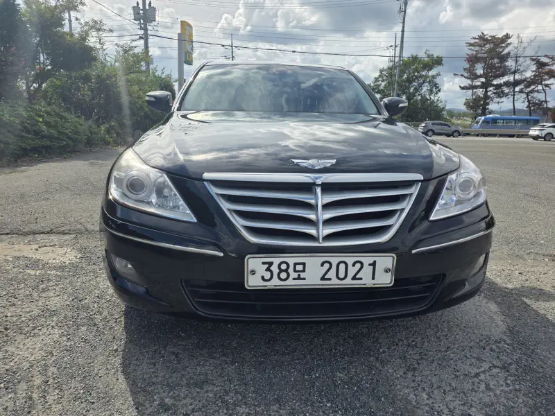 Hyundai Genesis
