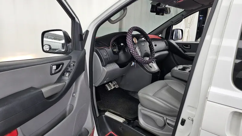 Hyundai Grand Starex