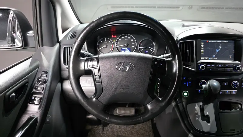 Hyundai Grand Starex