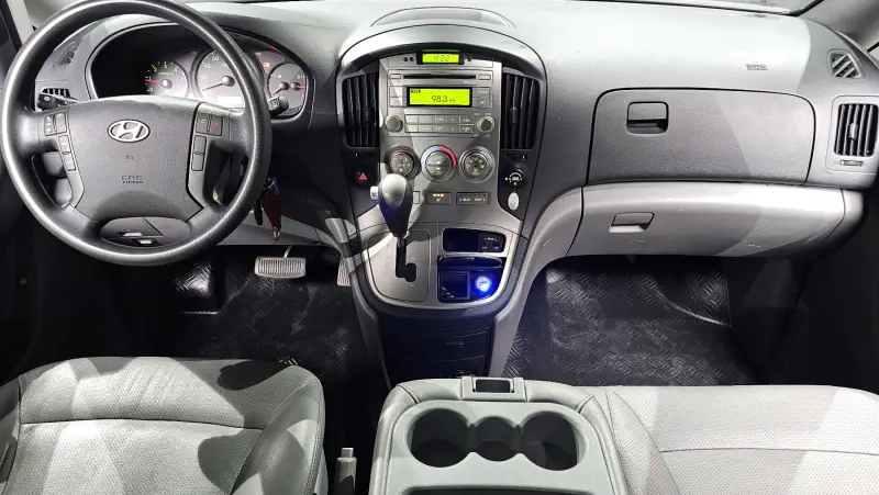 Hyundai Grand Starex