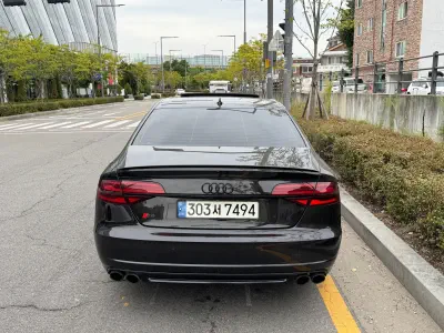 Audi S8