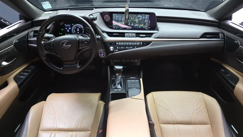 Lexus ES300h
