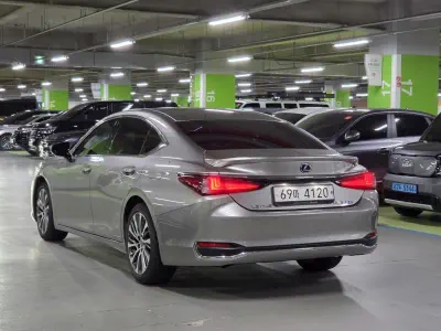 Lexus ES300h