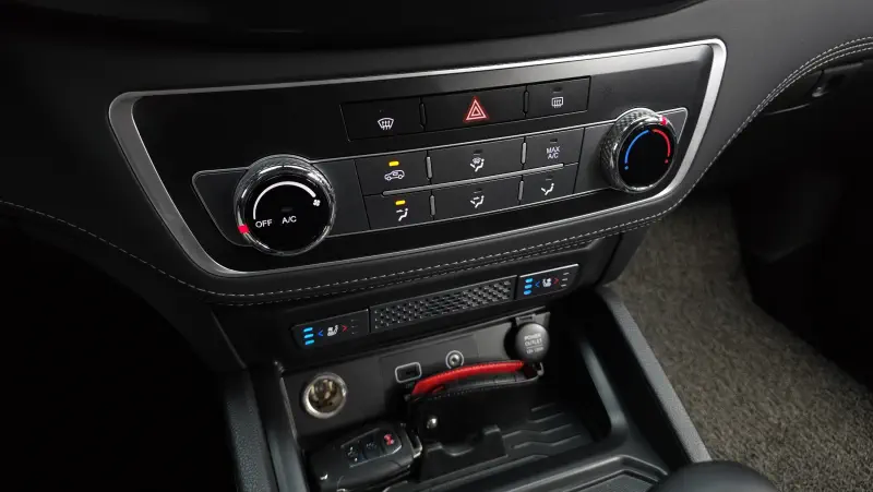 SsangYong Rexton Sports Khan
