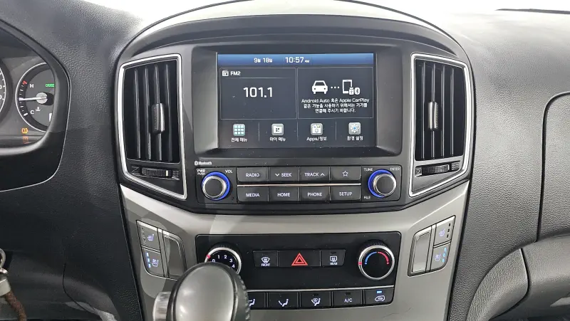 Hyundai Grand Starex