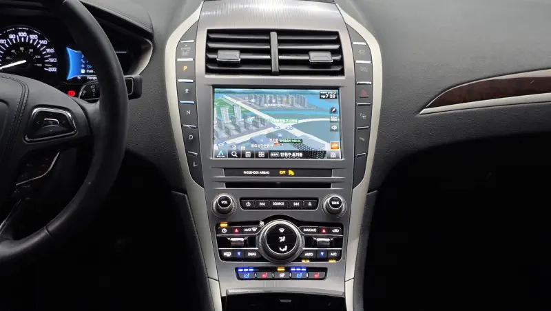 Lincoln Mkz