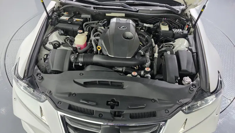 Lexus IS200t