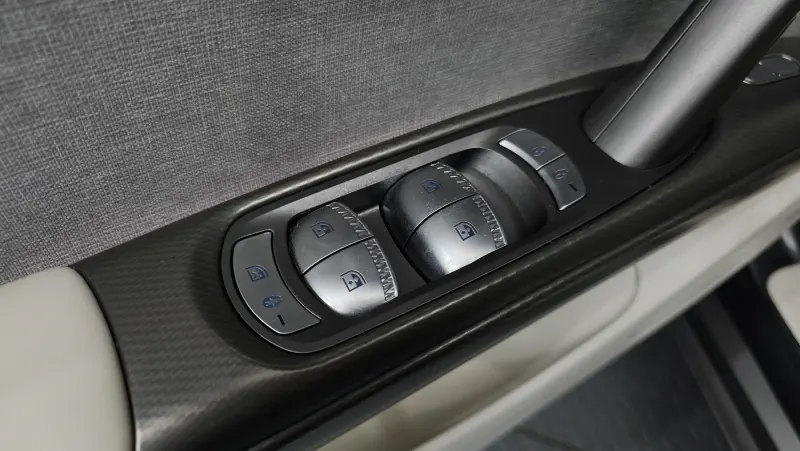 Genesis GV60