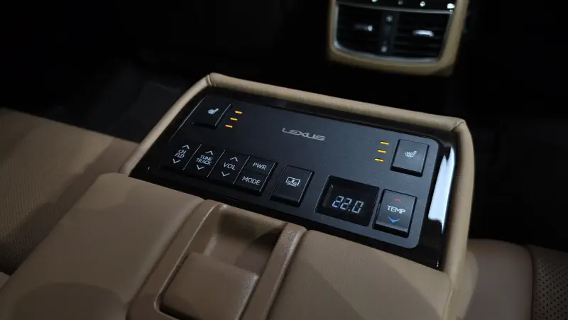 Lexus ES300h