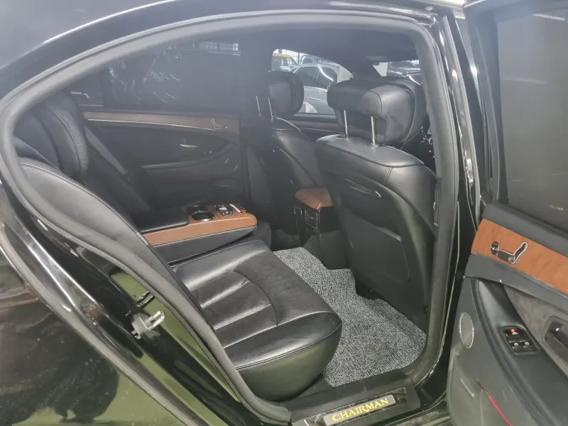 SsangYong Chairman W