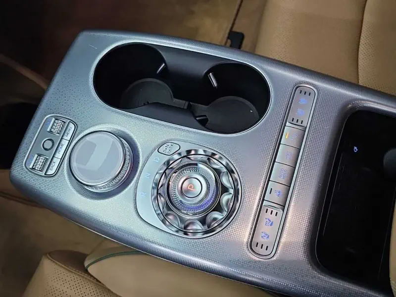 Genesis GV60