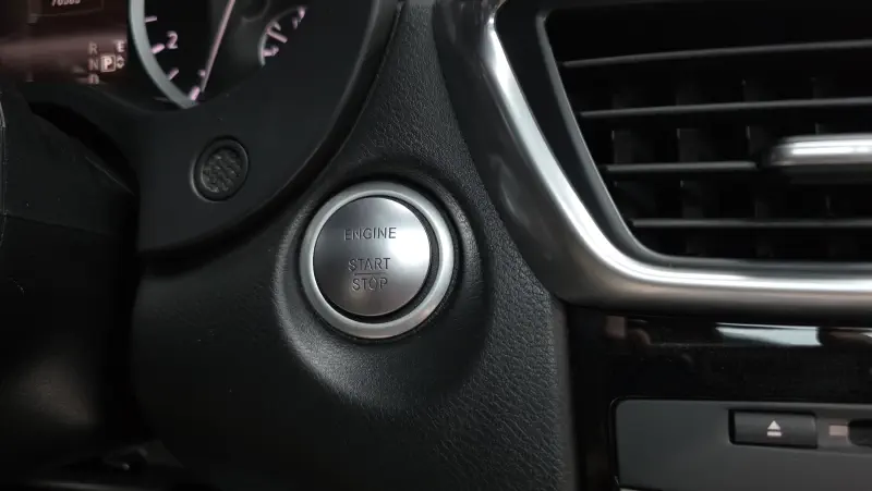 Infiniti QX30