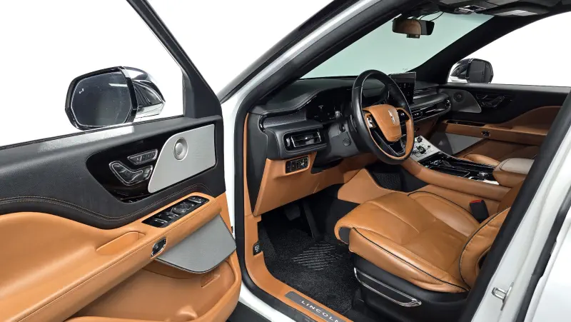Lincoln Aviator