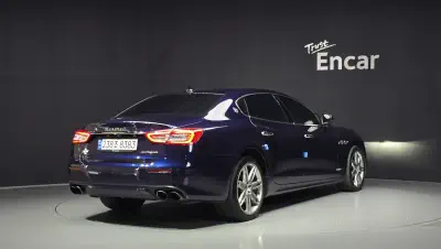 Maserati Quattroporte