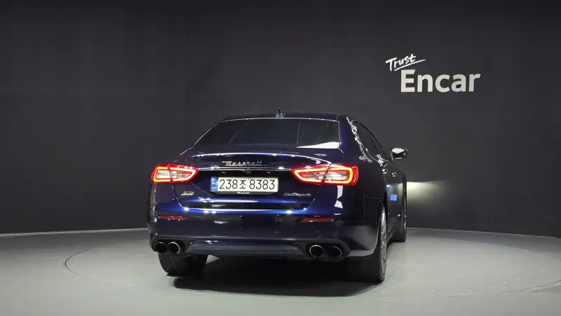 Maserati Quattroporte