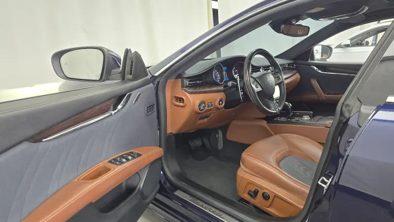 Maserati Quattroporte