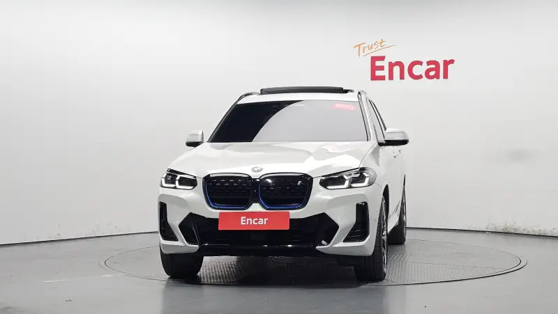 BMW iX3