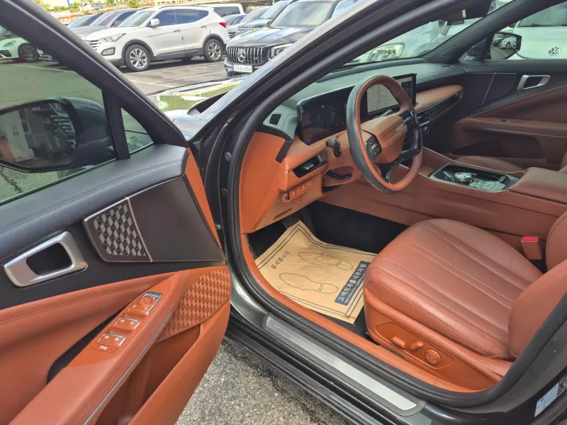 Kia K8
