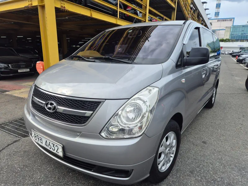 Hyundai Grand Starex
