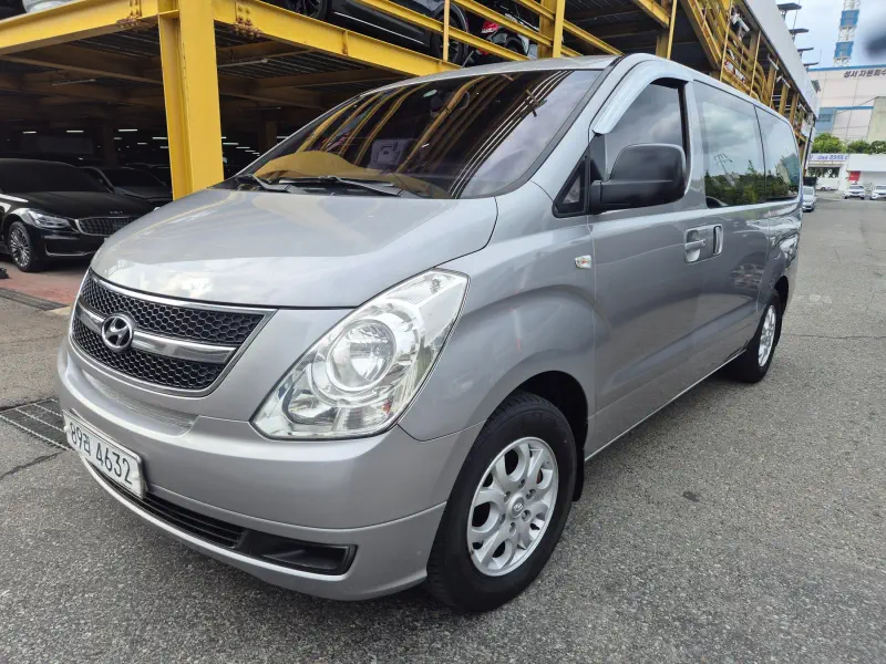 Hyundai Grand Starex