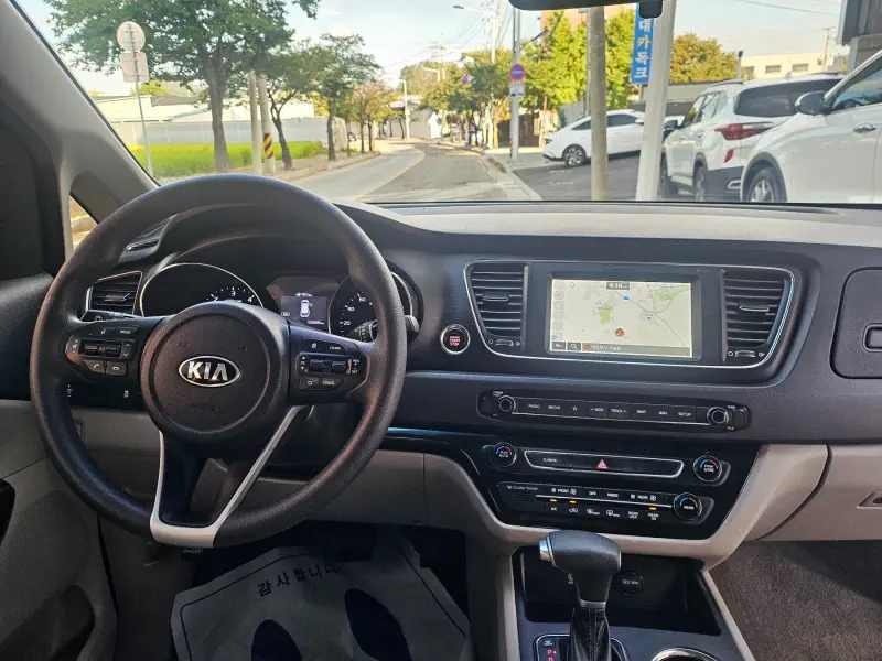 Kia Carnival