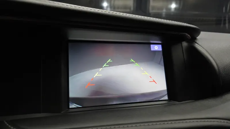 Infiniti Q30