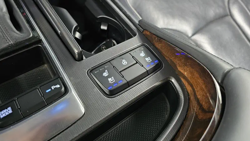 Hyundai Aslan