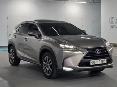 Lexus NX300h
