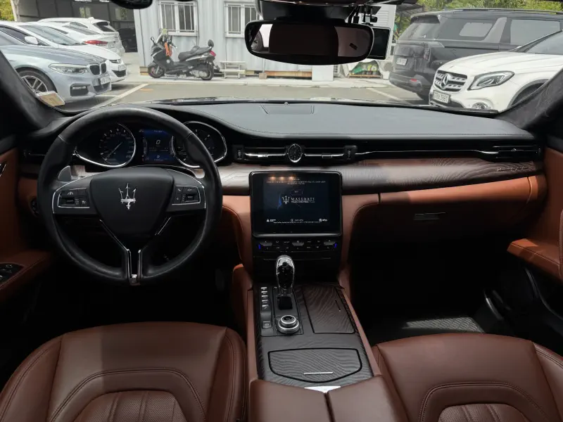 Maserati Quattroporte