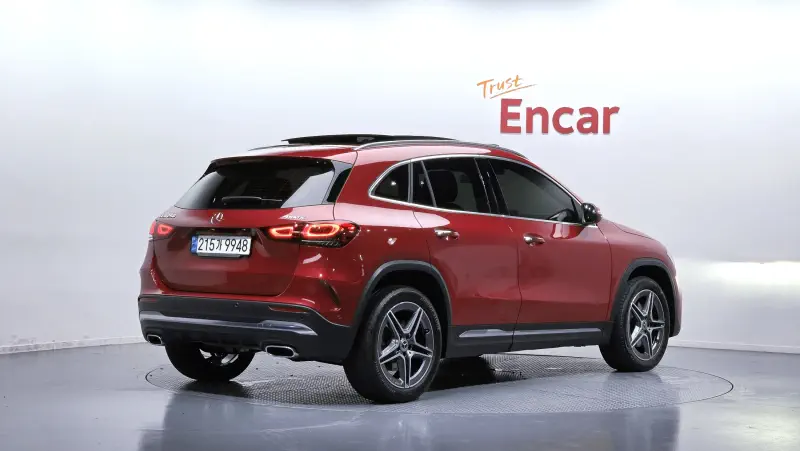 Mercedes-Benz GLA-Class