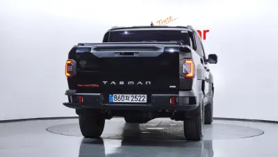 Kia Tasman