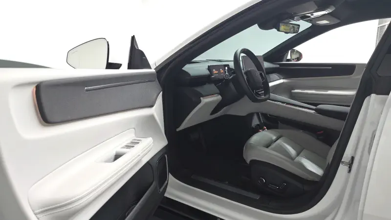 Polestar 4